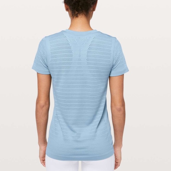 Lululemon Breeze By Short Sleeve Squad Tee Cascade Blue Size 6 - Picture 3 of 9